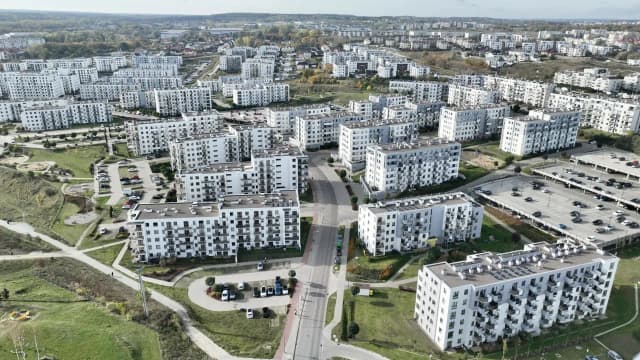Co to jest osiedle mieszkaniowe i jakie ma kluczowe cechy? Co to jest osiedle mieszkaniowe i jakie ma kluczowe cechy?